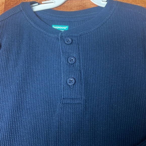 Garanimals Toddler Boy 5T Waffle Knit Henley Navy, EUC - Picture 2 of 4